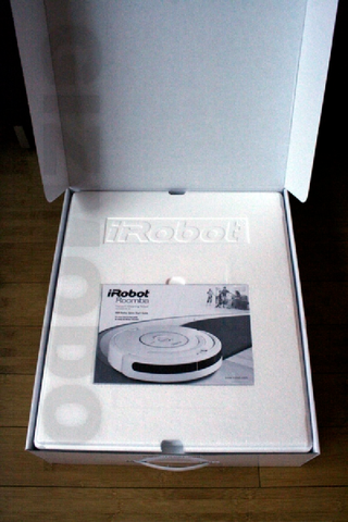 Illustration for article titled Mod-Friendly 5th Gen iRobot Roomba - First Vacuum